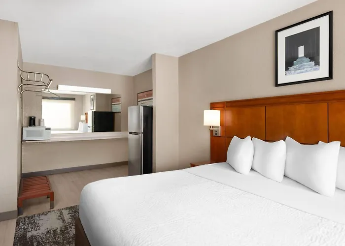 Travelodge By Wyndham Inn