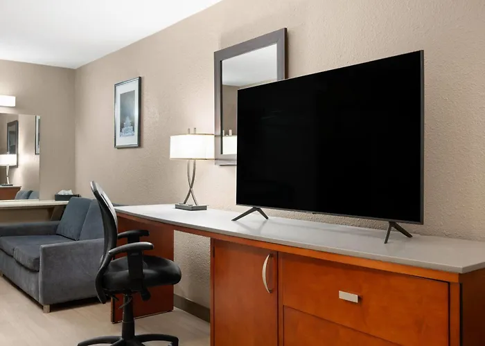 Travelodge By Wyndham 2*